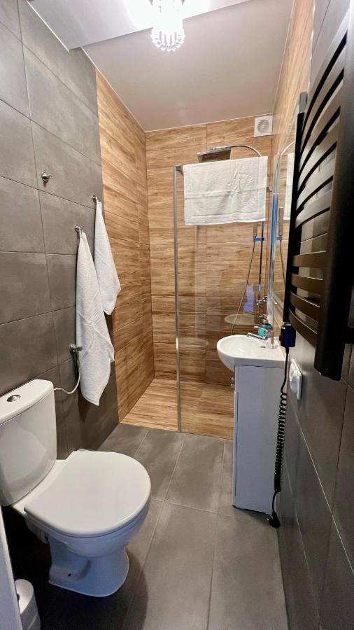 Aparthotel W Dolinie Stawow Zator By Housine Las Extérieur photo