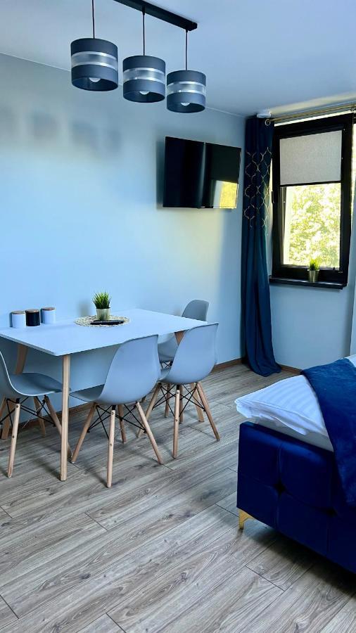Aparthotel W Dolinie Stawow Zator By Housine Las Extérieur photo
