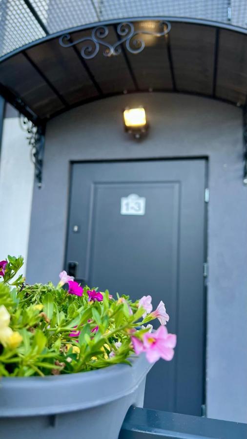 Aparthotel W Dolinie Stawow Zator By Housine Las Extérieur photo