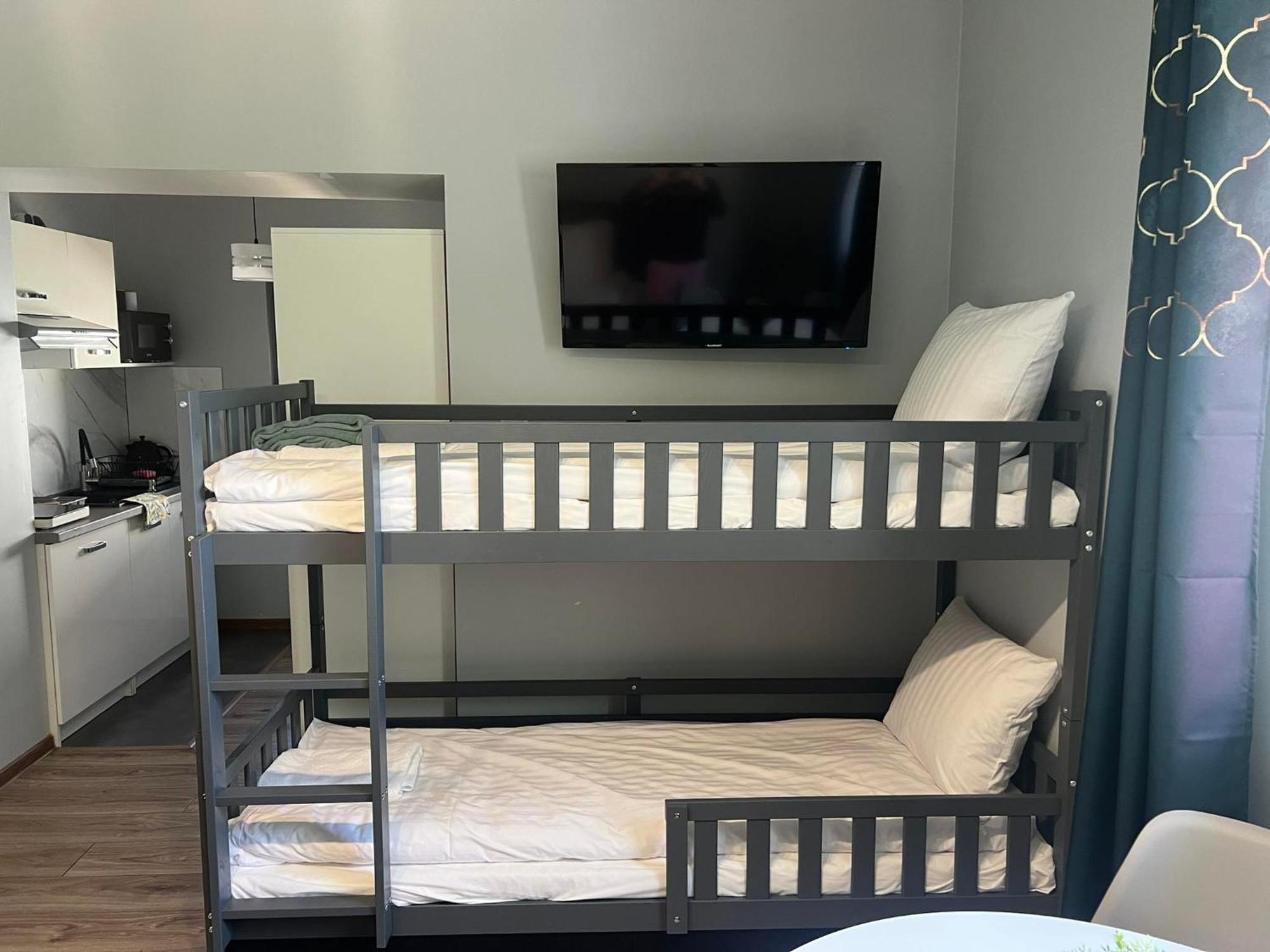 Aparthotel W Dolinie Stawow Zator By Housine Las Chambre photo